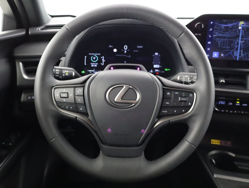 Lexus UX, 2024