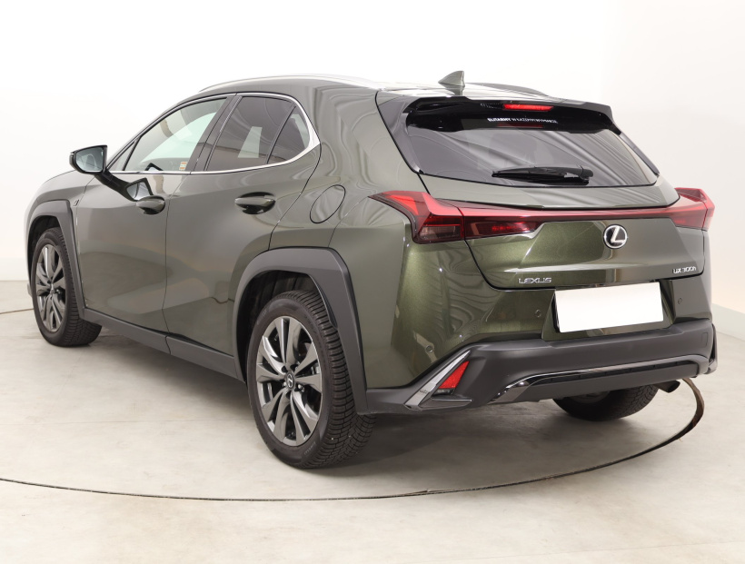 Lexus UX, 2024
