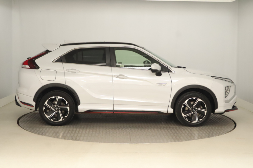 Mitsubishi Eclipse Cross, 2021