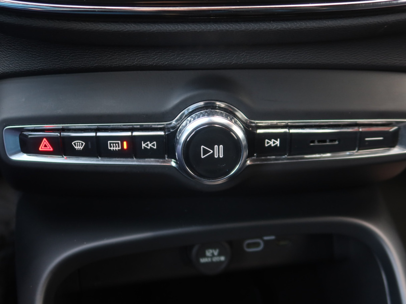 Volvo XC40, 2022