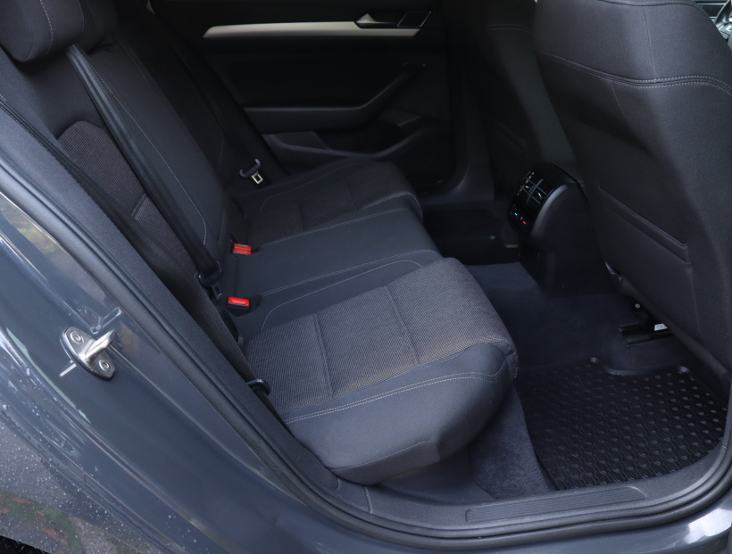 Volkswagen Passat, 2018