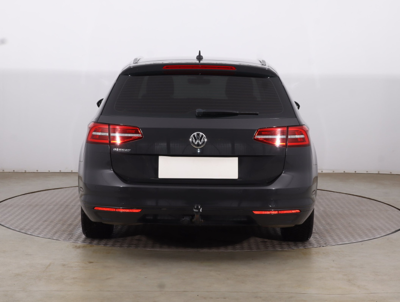 Volkswagen Passat, 2018