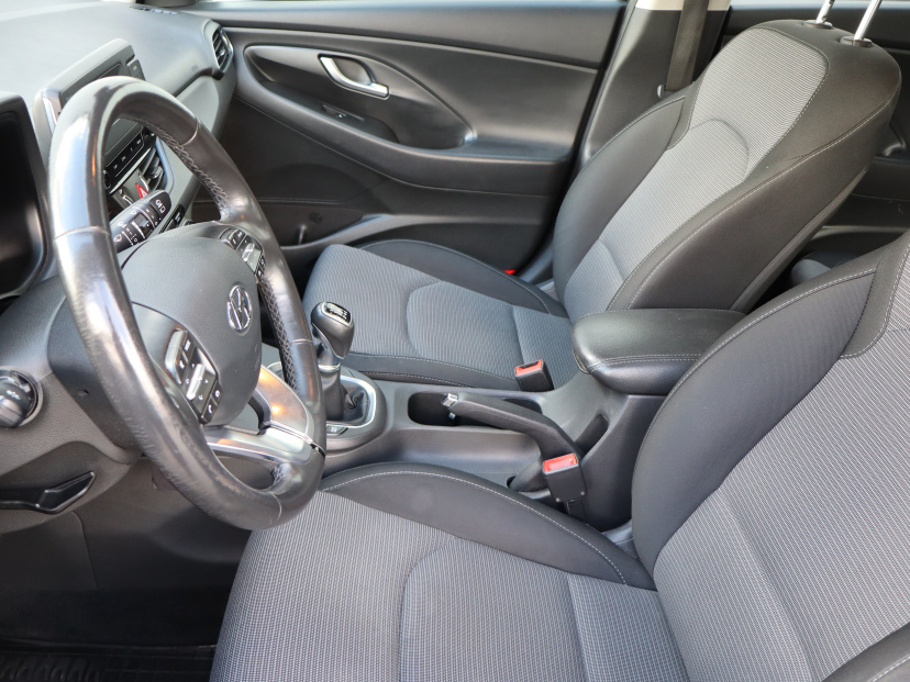 Hyundai i30, 2022
