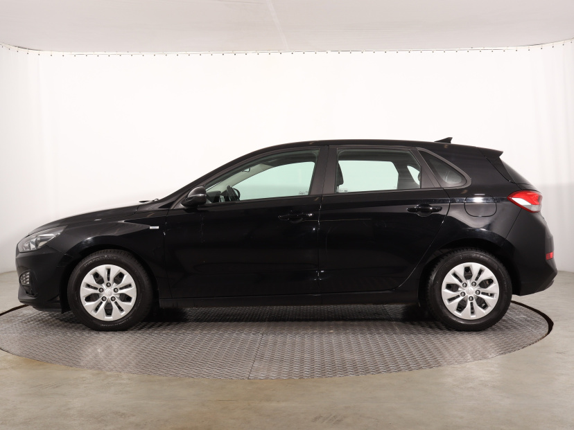 Hyundai i30, 2022
