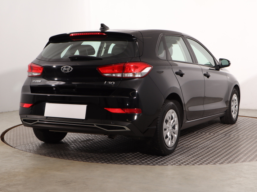 Hyundai i30, 2022