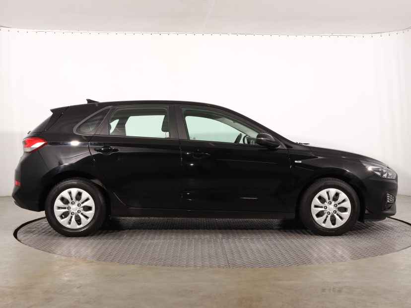 Hyundai i30, 2022