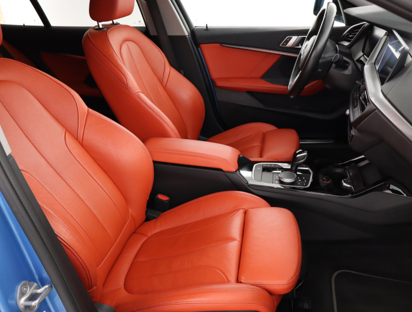 BMW 1, 2021
