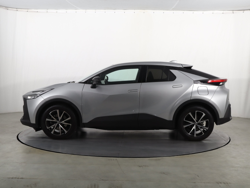 Toyota C-HR, 2024