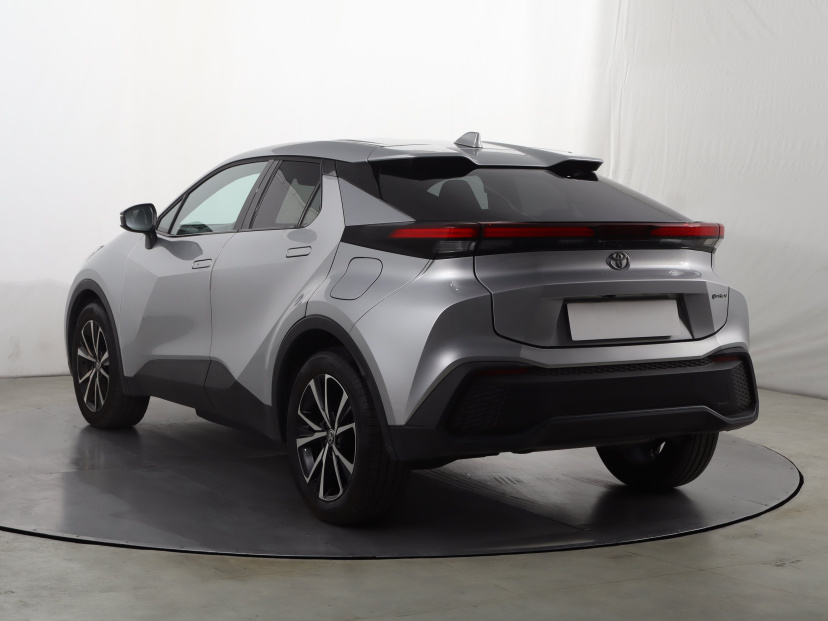 Toyota C-HR, 2024