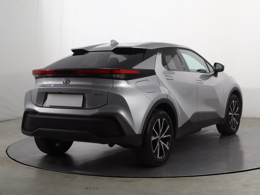 Toyota C-HR, 2024
