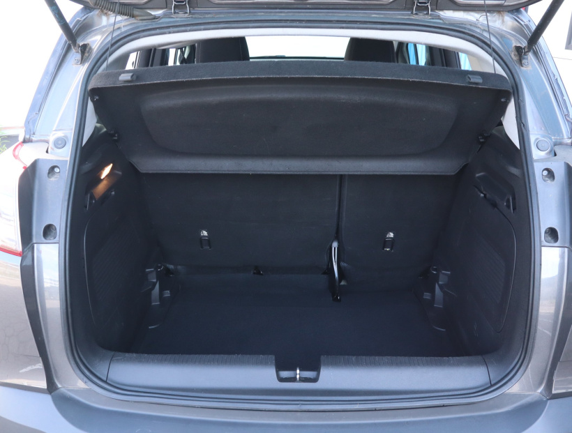 Opel Crossland, 2019