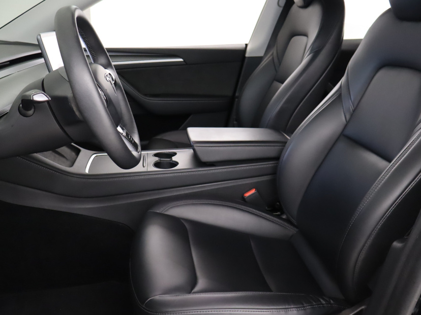 Tesla Model Y, 2022