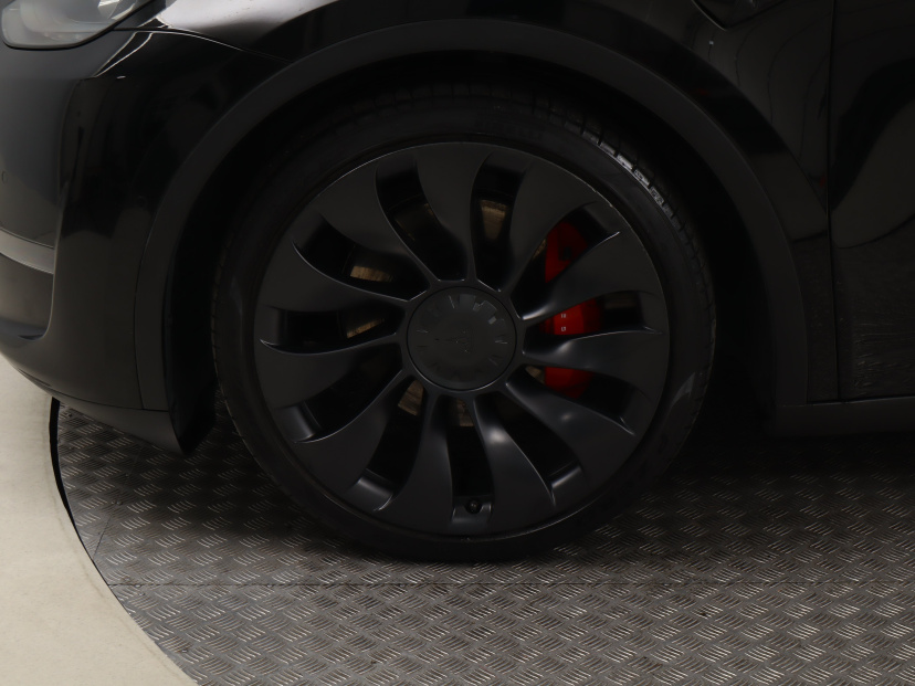 Tesla Model Y, 2022