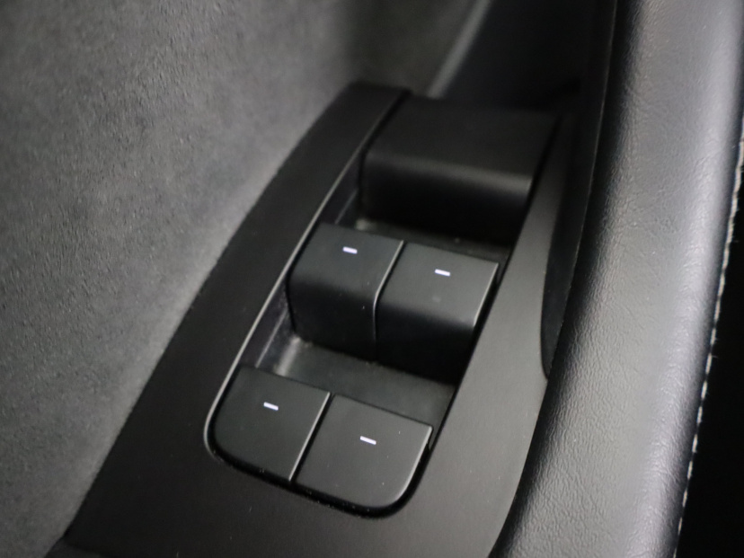 Tesla Model Y, 2022