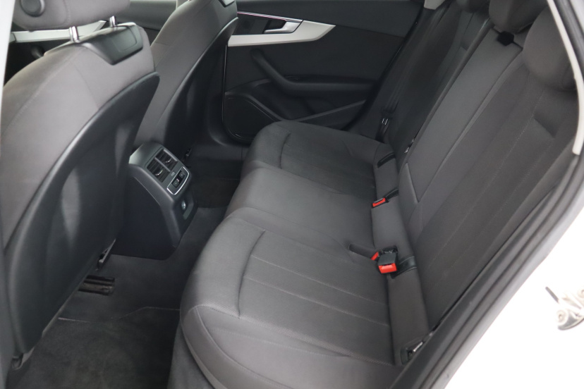 Audi A4, 2020
