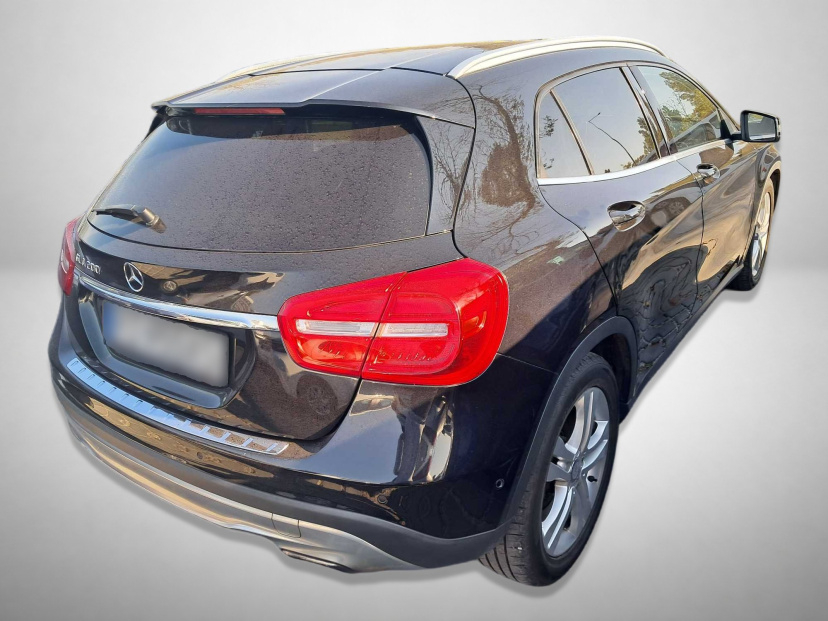Mercedes-Benz GLA, 2015