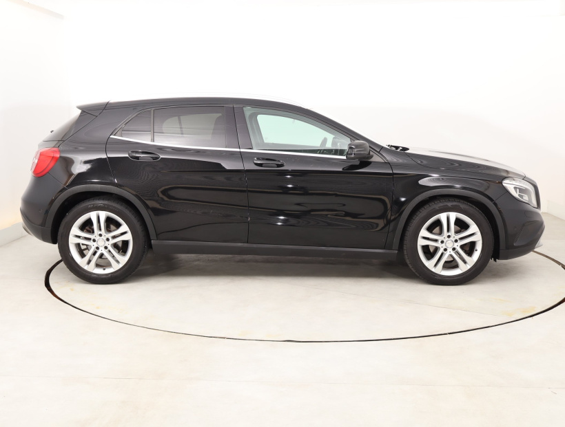 Mercedes-Benz GLA, 2015 – zdjęcie 10