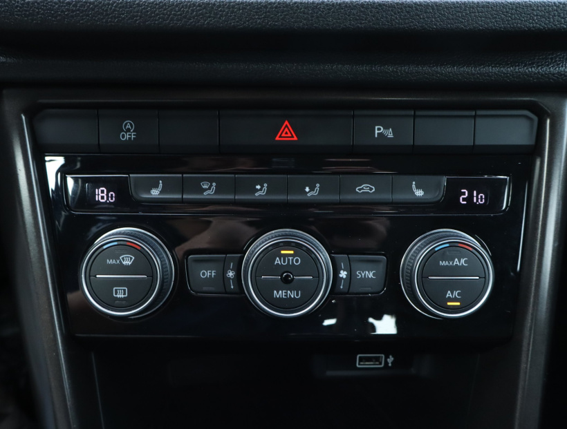 Volkswagen T-Roc, 2019