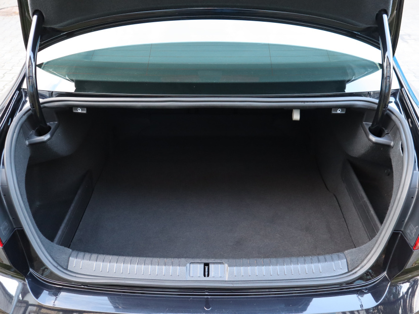 Volkswagen Passat, 2022