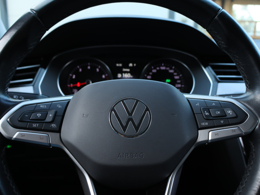 Volkswagen Passat, 2022