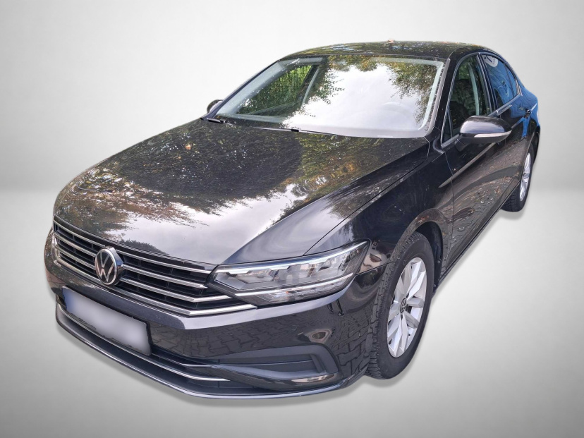Volkswagen Passat, 2022