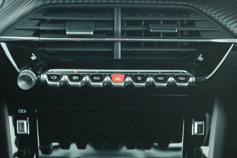 Peugeot 2008, 2021