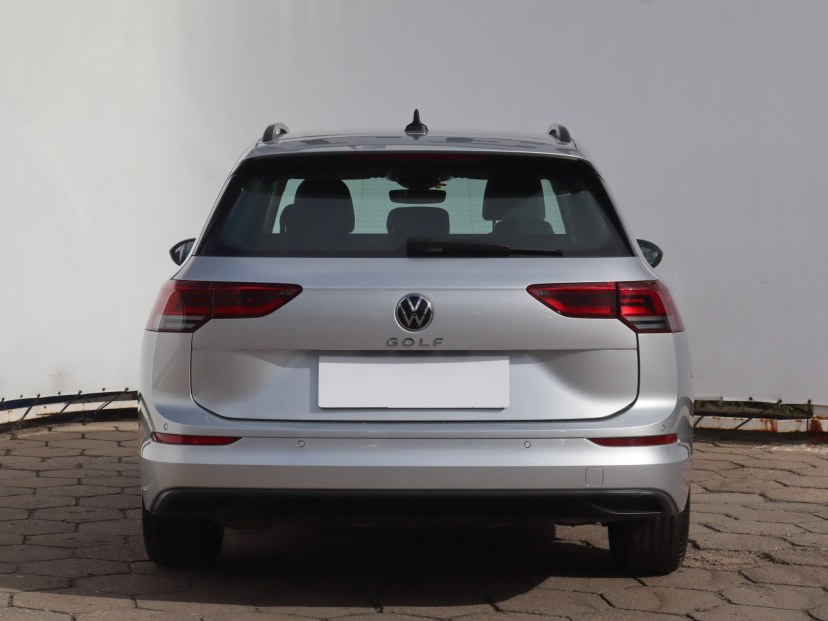 Volkswagen Golf, 2021