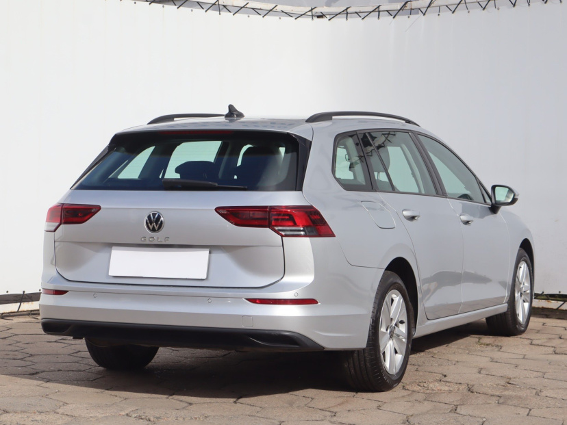 Volkswagen Golf, 2021
