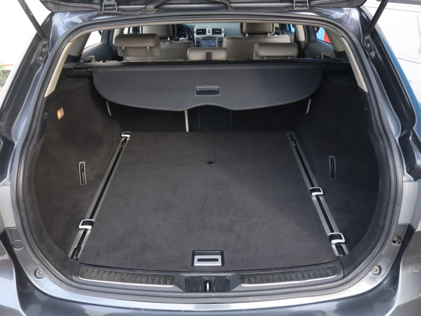Toyota Avensis, 2014
