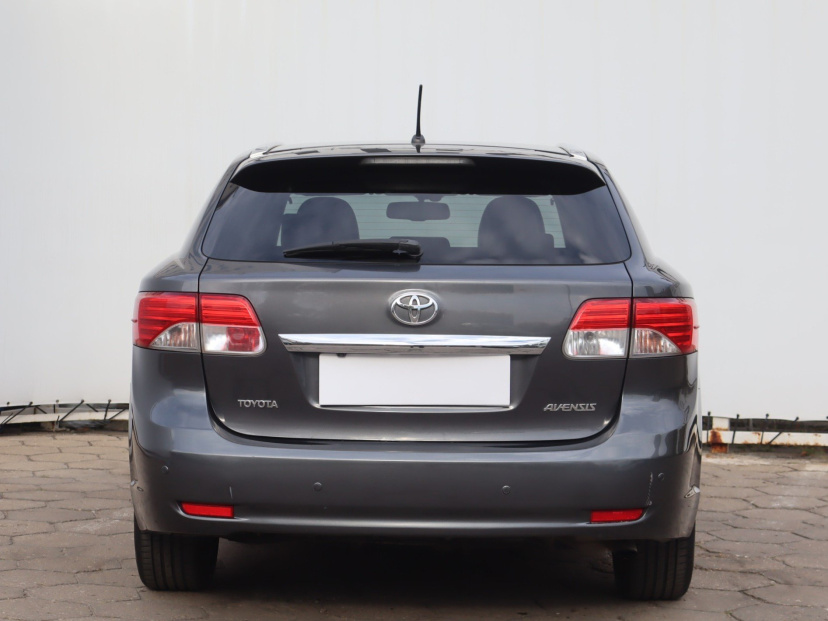 Toyota Avensis, 2014