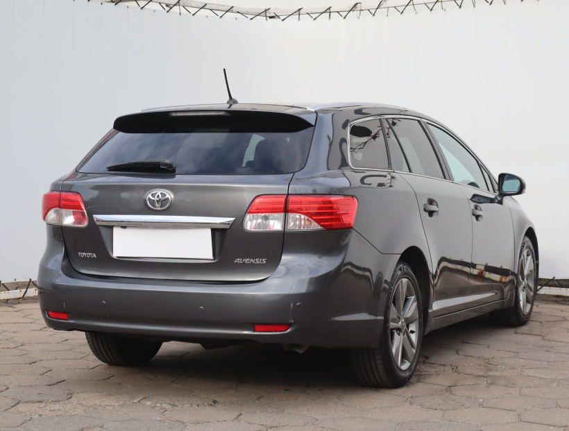Toyota Avensis, 2014