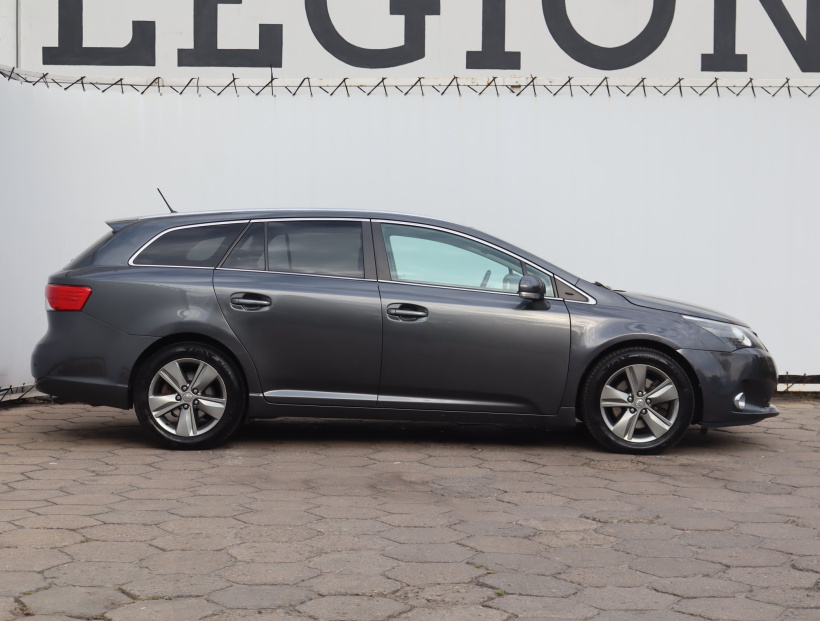 Toyota Avensis, 2014