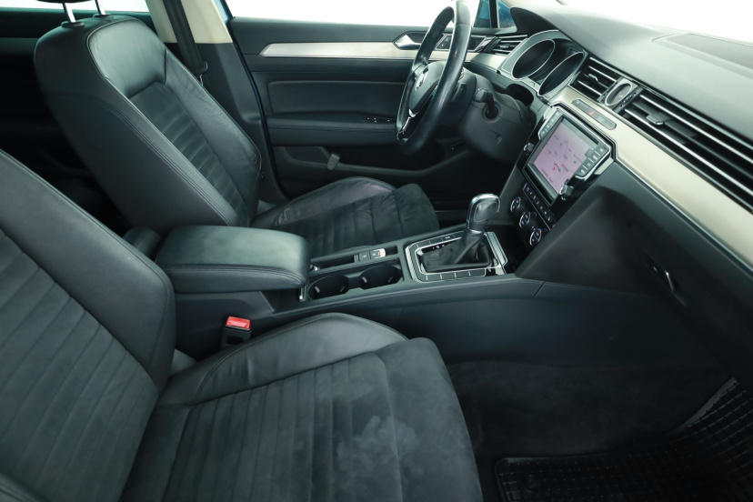 Volkswagen Passat, 2015