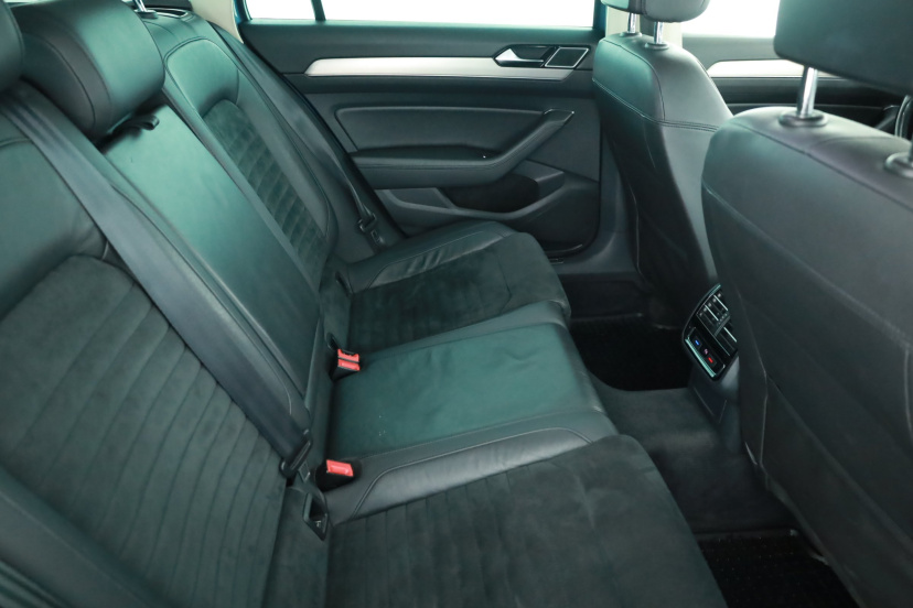 Volkswagen Passat, 2015