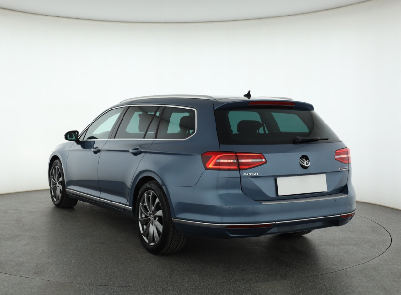 Volkswagen Passat, 2015