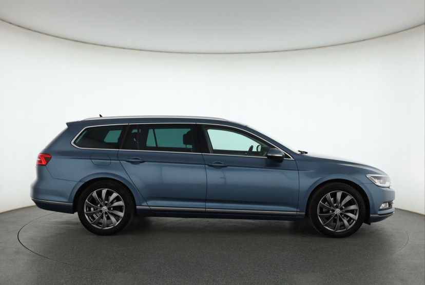 Volkswagen Passat, 2015