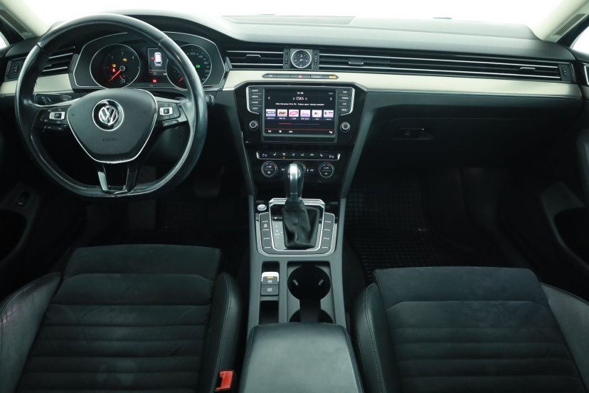 Volkswagen Passat, 2015