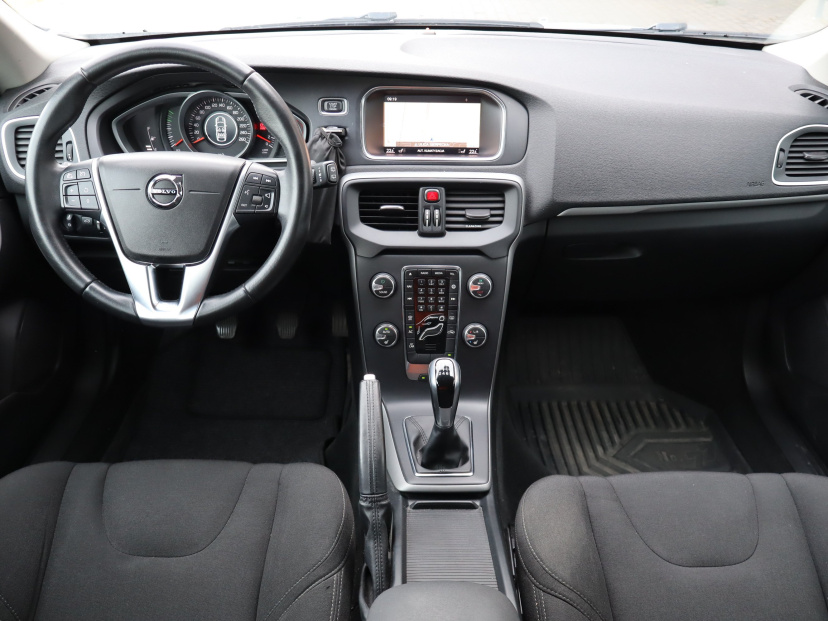 Volvo V40, 2017