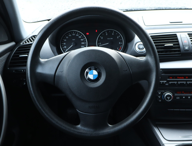 BMW 1, 2009