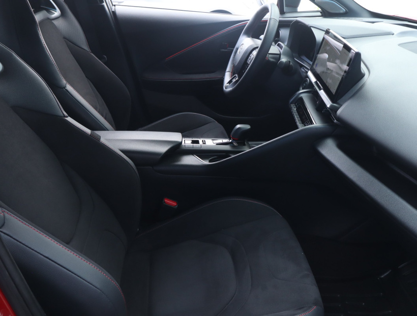 Toyota C-HR, 2024