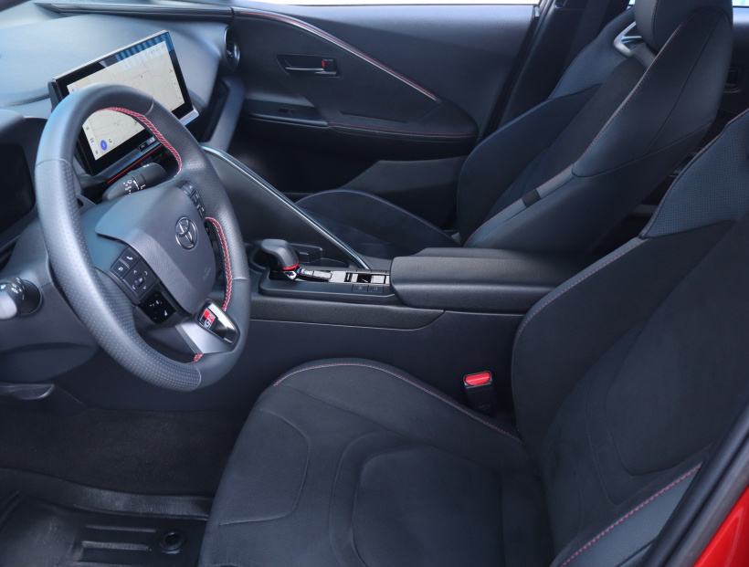 Toyota C-HR, 2024