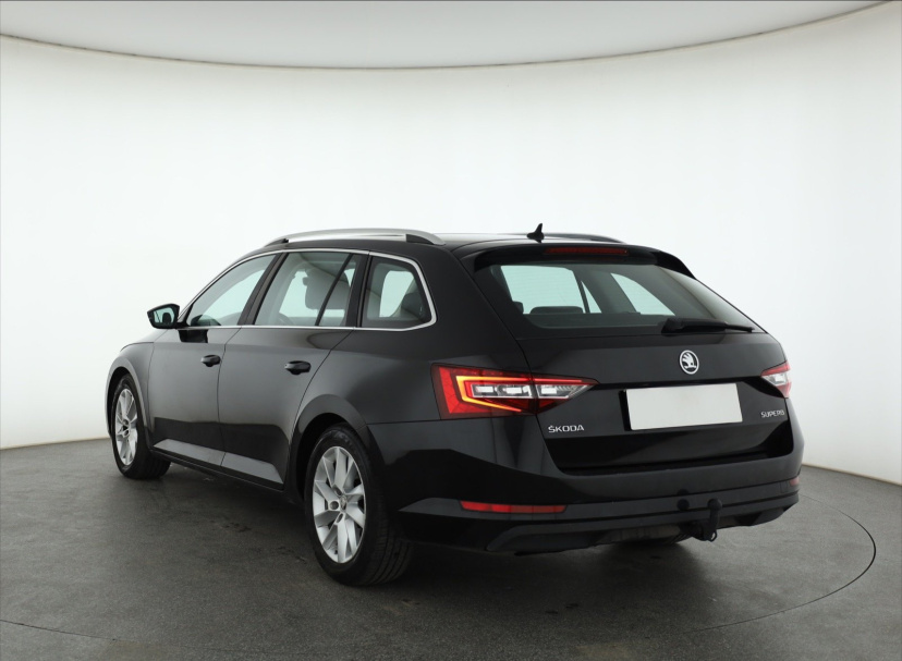 Škoda Superb, 2016
