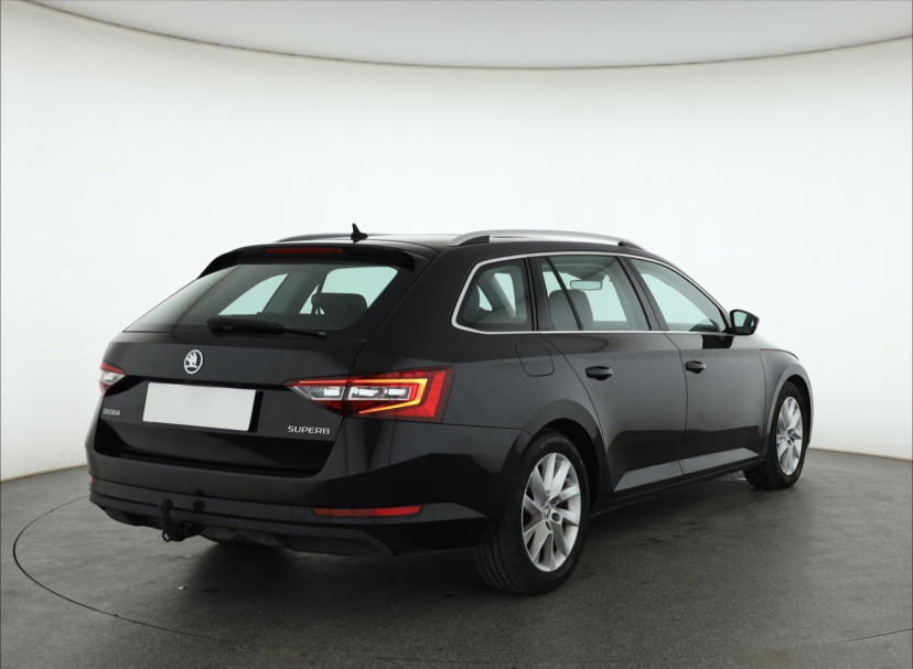 Škoda Superb, 2016