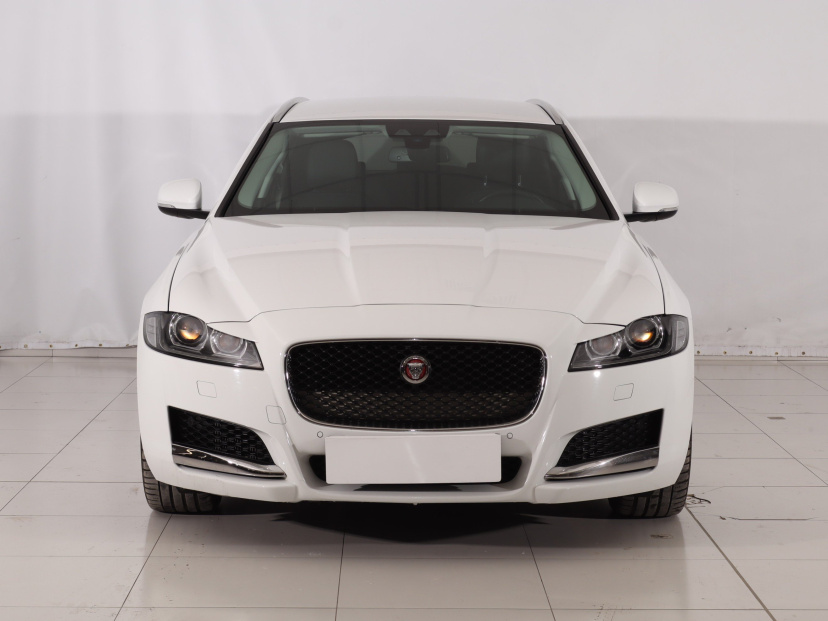 Jaguar XF, 2017