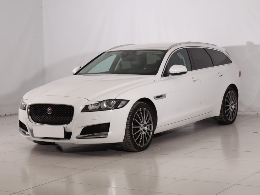Jaguar XF, 2017