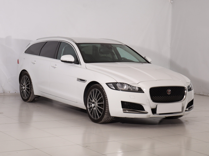 Jaguar XF, 2017