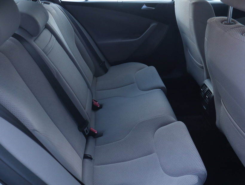 Volkswagen Passat, 2009