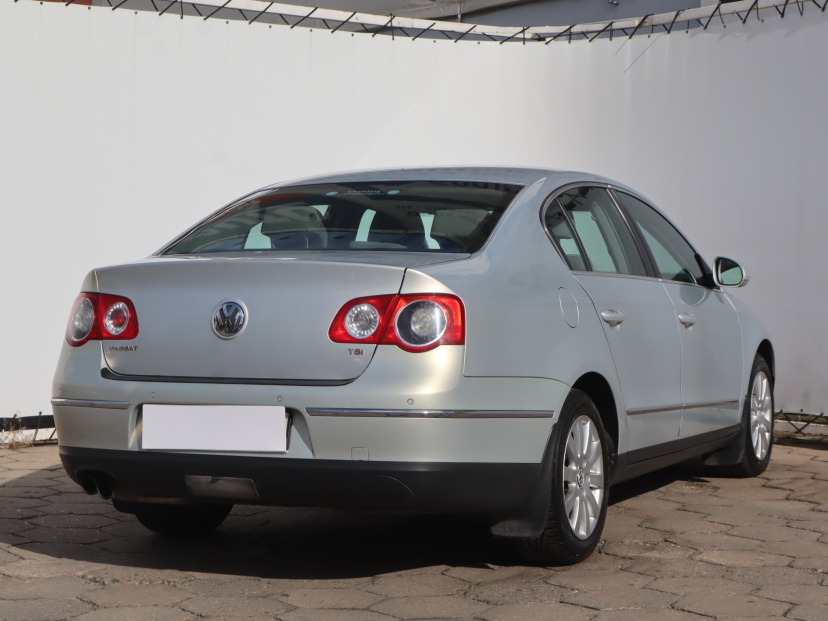 Volkswagen Passat, 2009