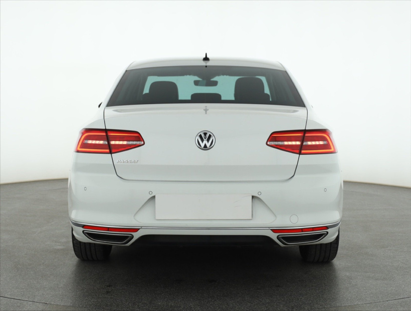Volkswagen Passat, 2018