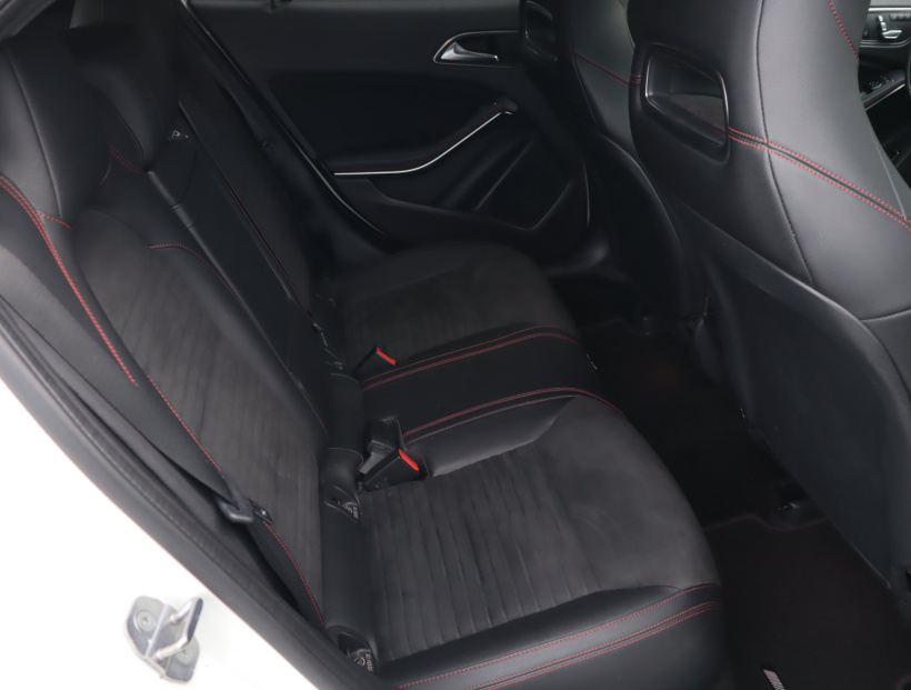 Mercedes-Benz GLA, 2018